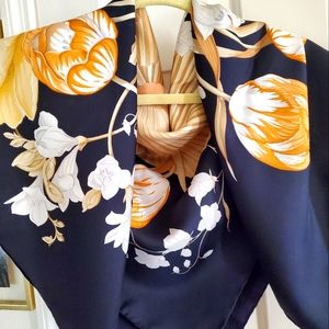 Vintage SALVATORE FERRAGAMO Scarf - Prestine Condition